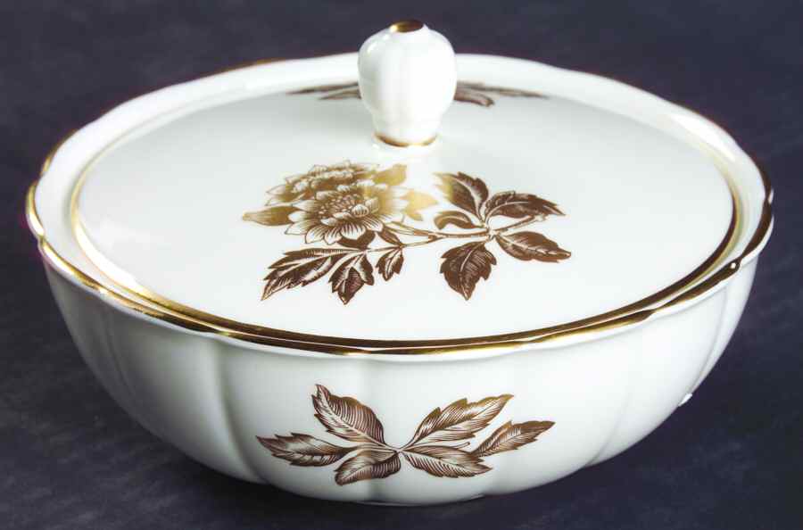 Tonquin Gold Murray Dish with Lid by Wedgwood-1