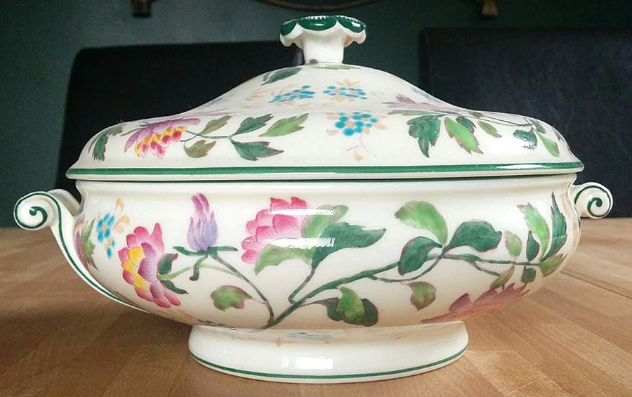Tonquin Ivory Multicolor (Scalloped) Round Covered Vegetable by Wedgwood-1