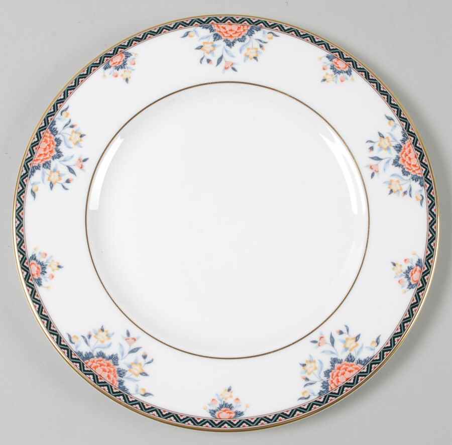 Touraine Luncheon Plate by Wedgwood-1