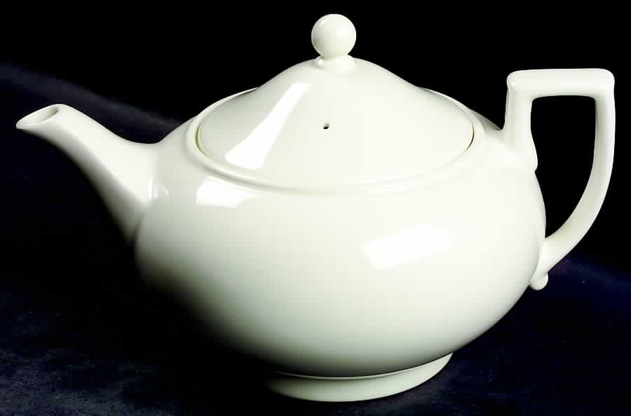 Traditional (Plain) Teapot & Lid by Wedgwood-1