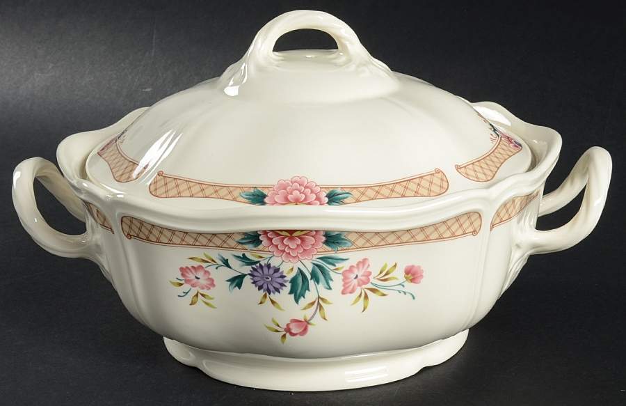 Trellis Flower Round Covered Vegetable by Wedgwood-1