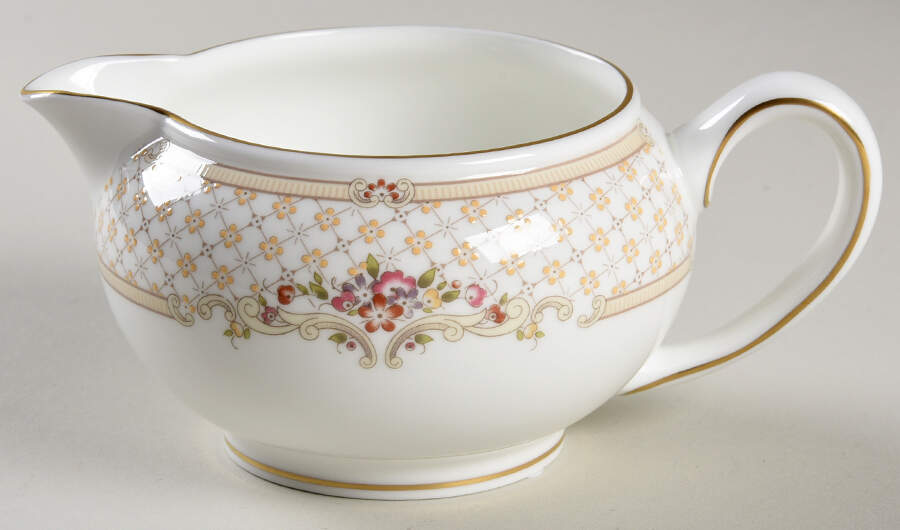 Turnberry 146 Shape Creamer by Wedgwood-1