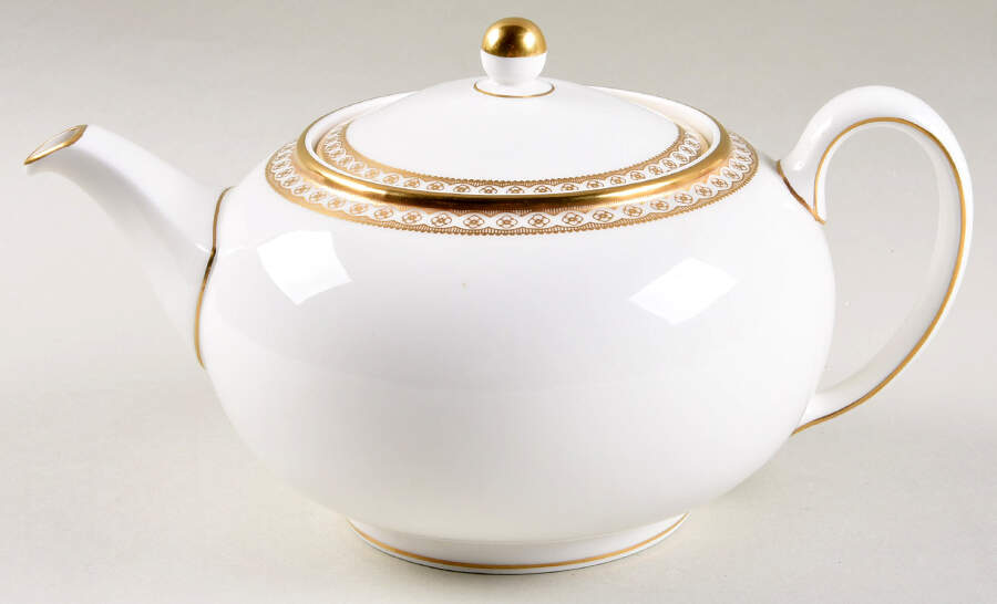 Ulander Gold Teapot & Lid by Wedgwood-1