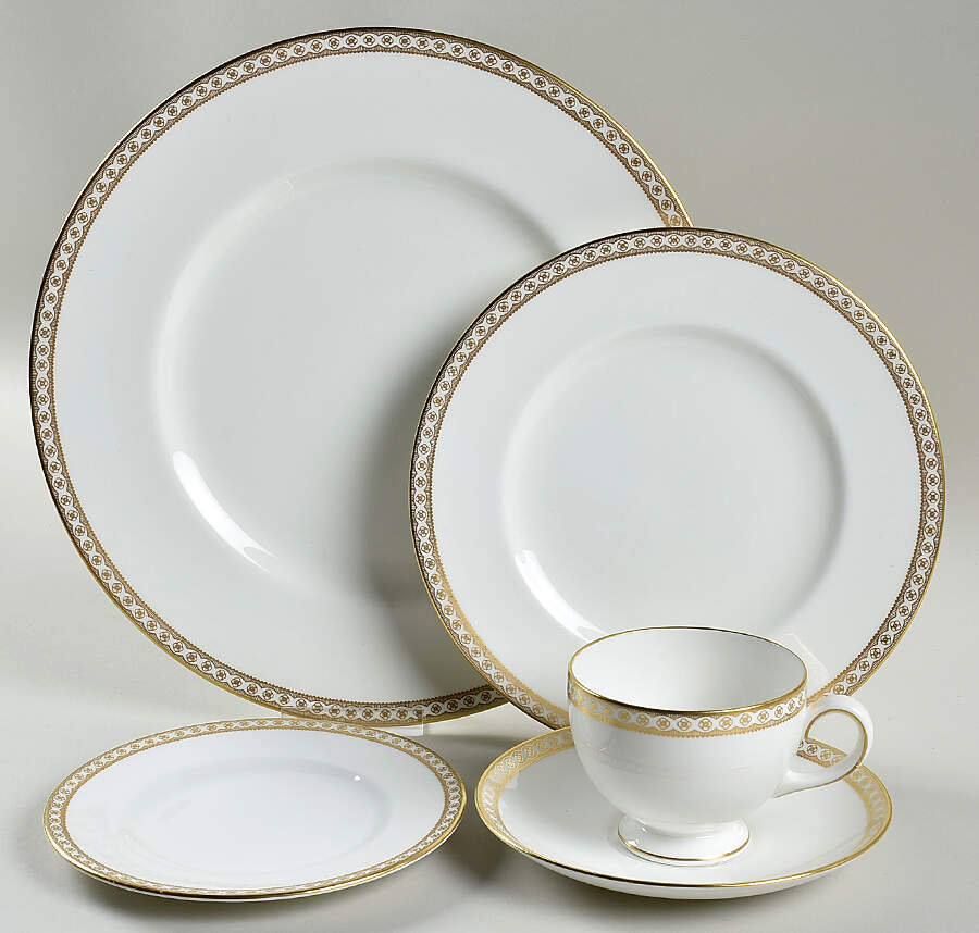 Ulander Gold 40 Piece Estate Set by Wedgwood-1