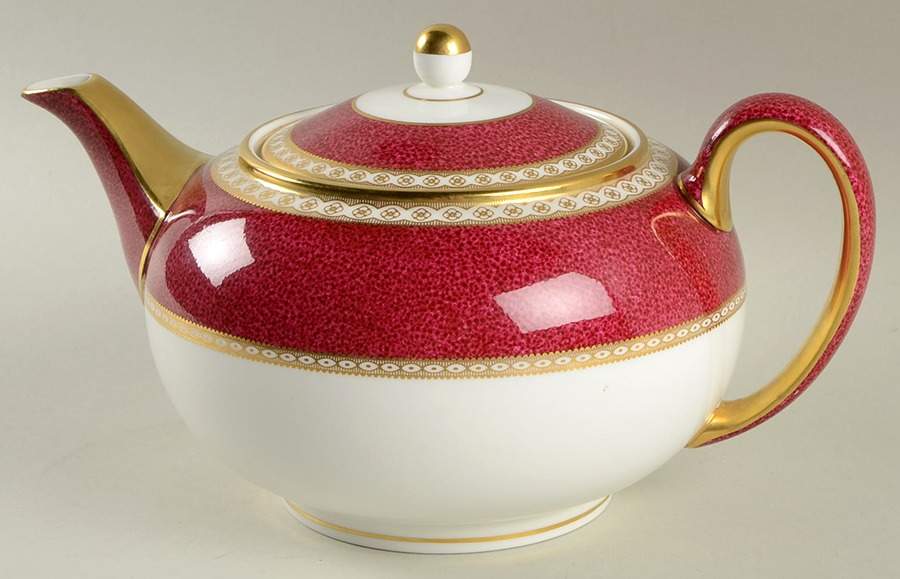 Ulander Powder Ruby Teapot & Lid by Wedgwood-1