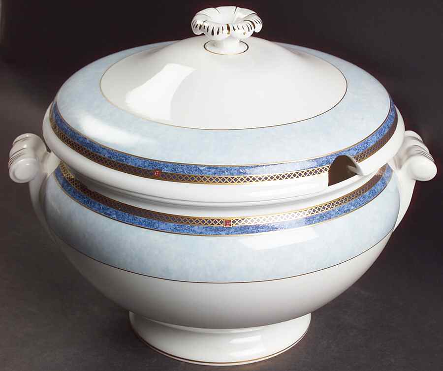 Valencia Tureen &  Lid by Wedgwood-1