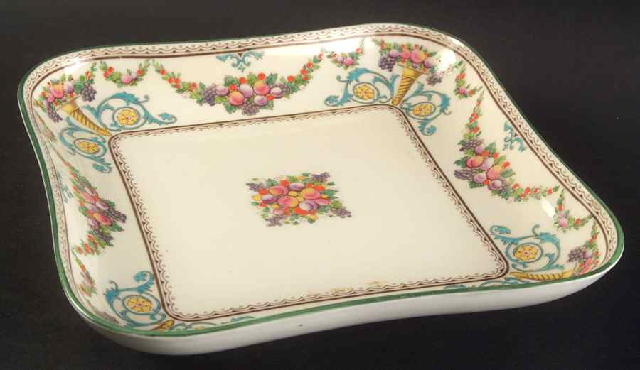 Ventnor (Ivory Background) Large Square Bon Bon by Wedgwood-1
