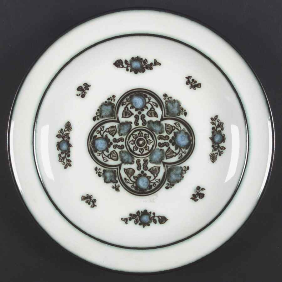 Victoria Dinner Plate by Wedgwood-1