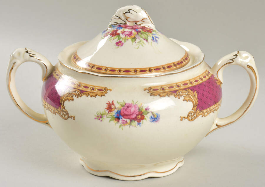 Vincent Sugar Bowl & Lid by Wedgwood-1