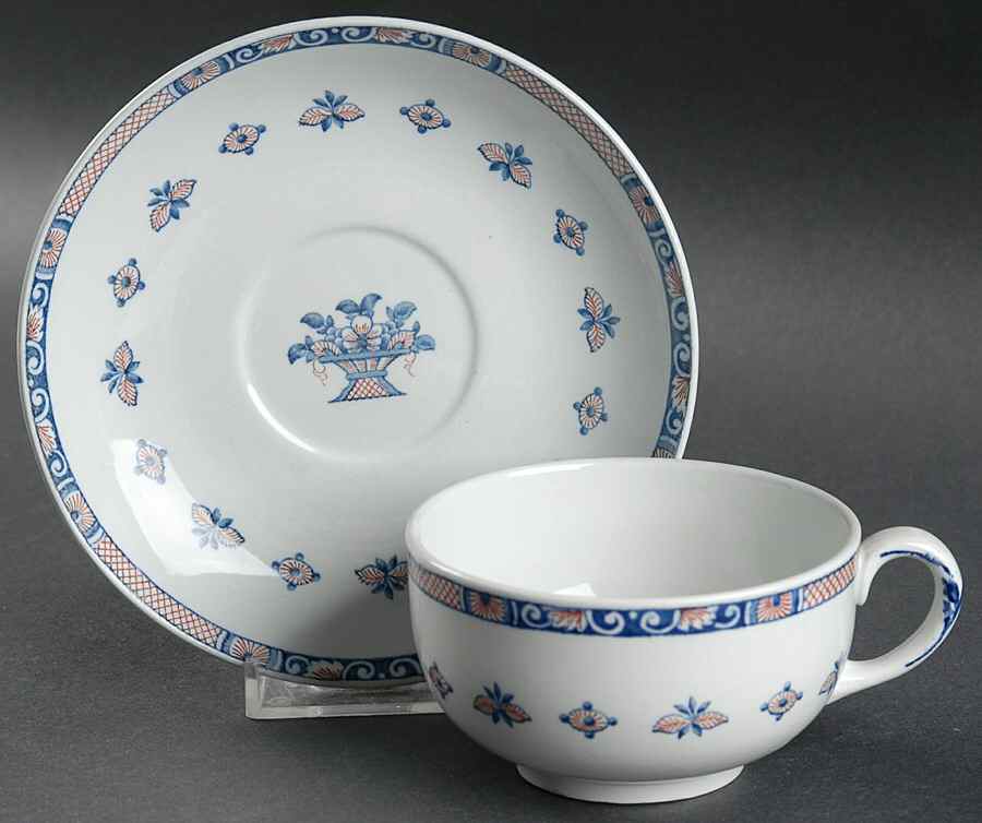Vieux Rouen Flat Cup & Saucer Set by Wedgwood-1