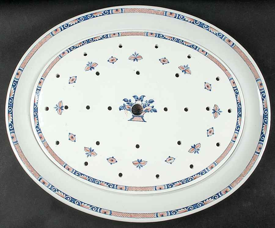 Vieux Rouen 18" Oval Platter & Strainer by Wedgwood-1