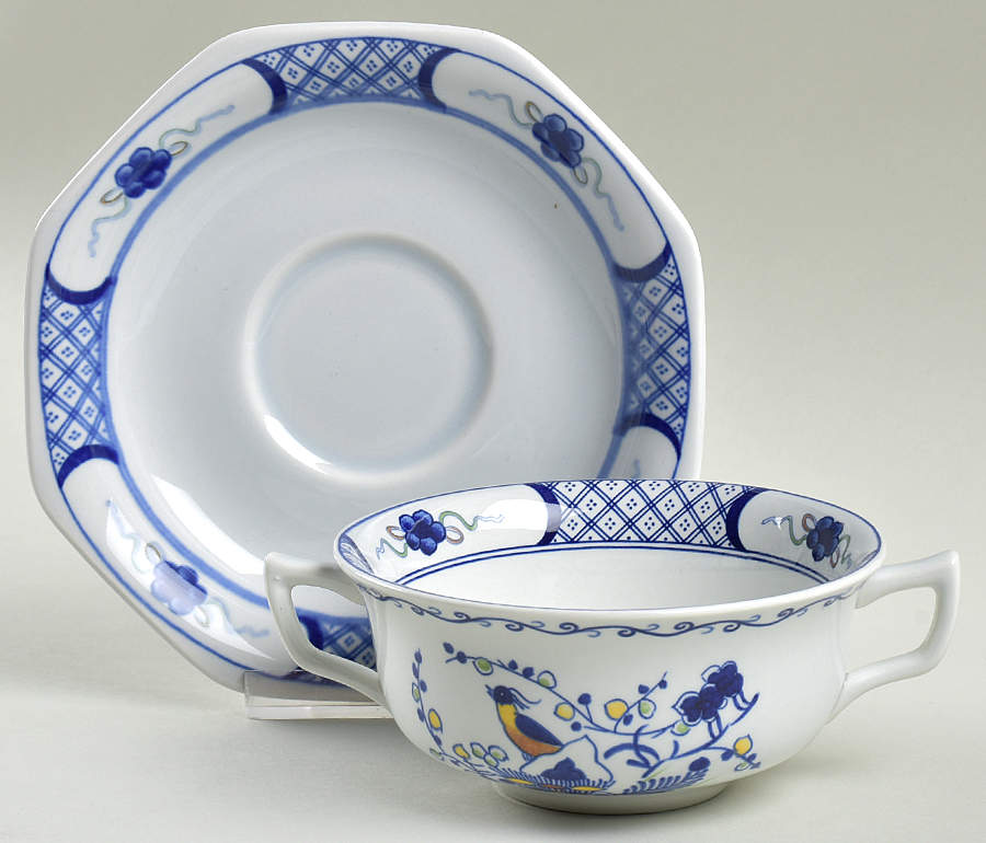 Volendam Flat Cream Soup Bowl & Saucer Set by Wedgwood-1