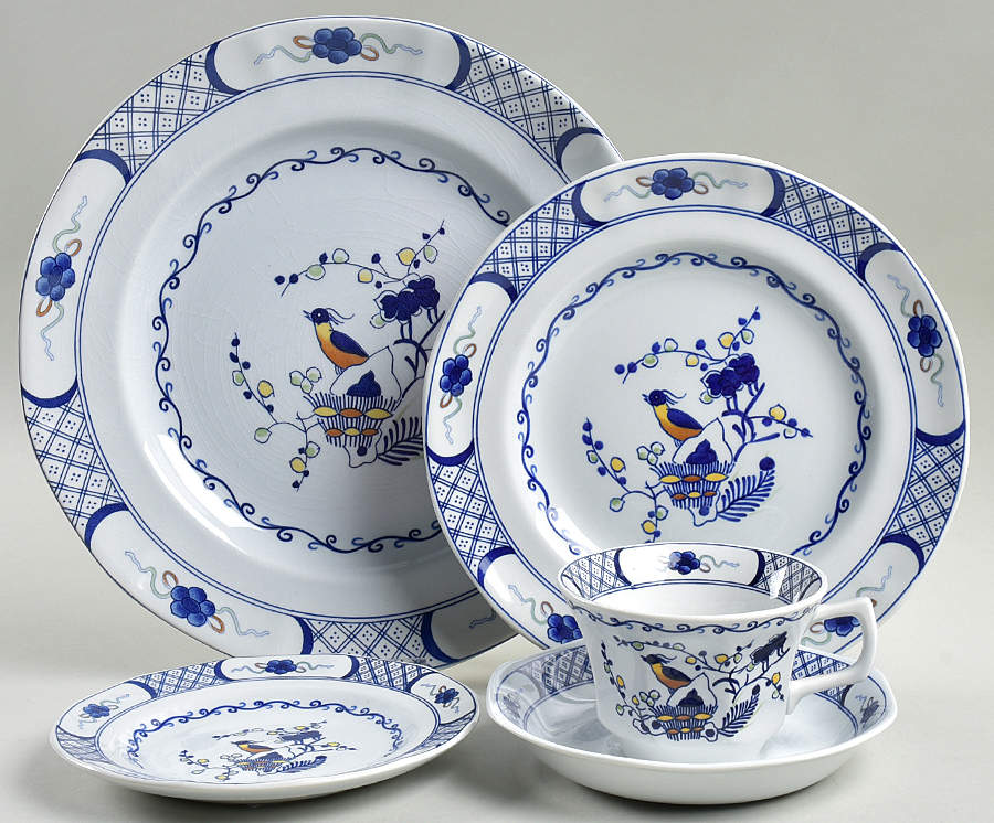 Volendam 5 Piece Place Setting by Wedgwood-1