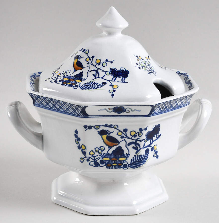 Volendam Sauce Boat & Lid by Wedgwood-1
