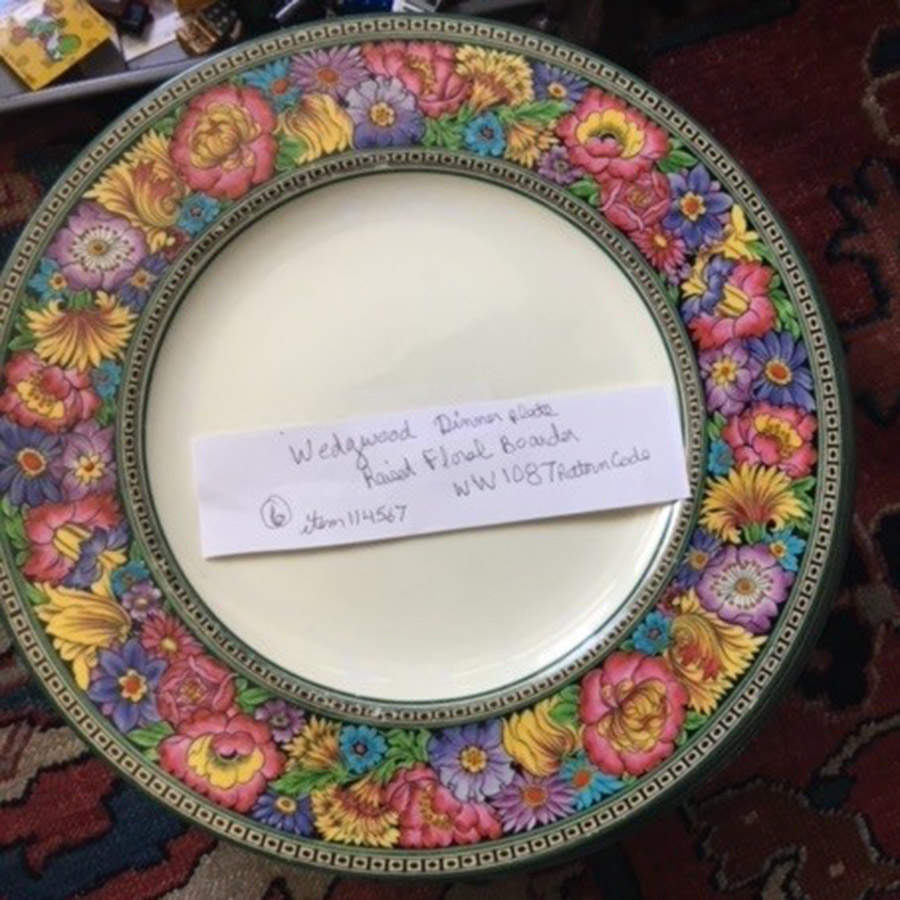 W1087 Dinner Plate by Wedgwood-1