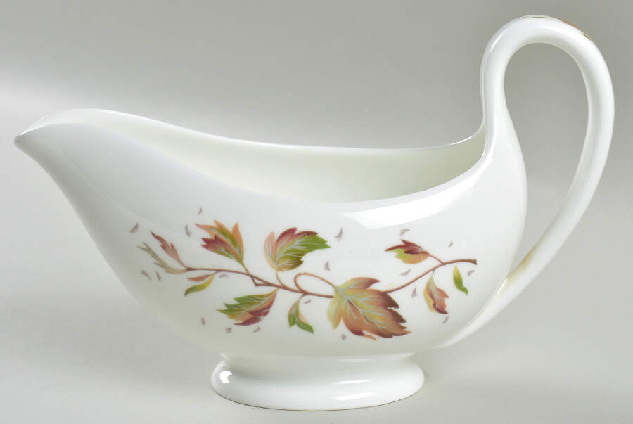Wakefield (Bone, Coupe) Gravy Boat by Wedgwood-1