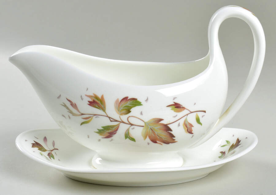 Wakefield (Bone, Coupe) Gravy Boat & Underplate by Wedgwood-1