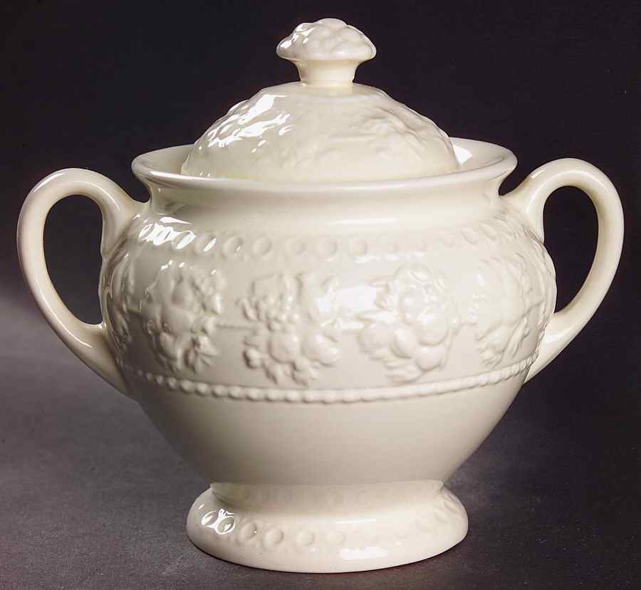 Wellesley Sugar Bowl & Lid by Wedgwood-1