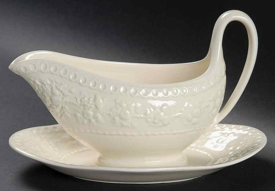 Wellesley Gravy Boat with Attached Underplate by Wedgwood-1