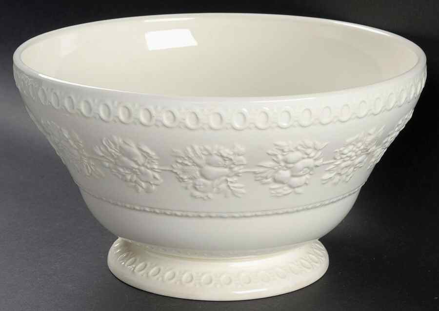 Wellesley Large Fruit Bowl by Wedgwood-1