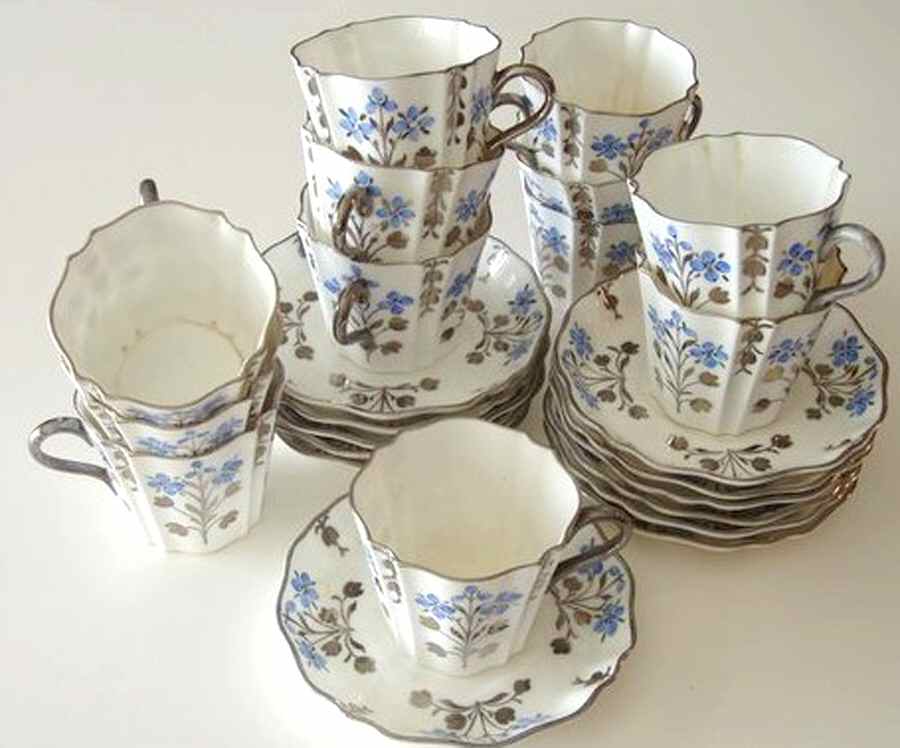 WH1583 Flat Cup & Saucer Set by Wedgwood-1