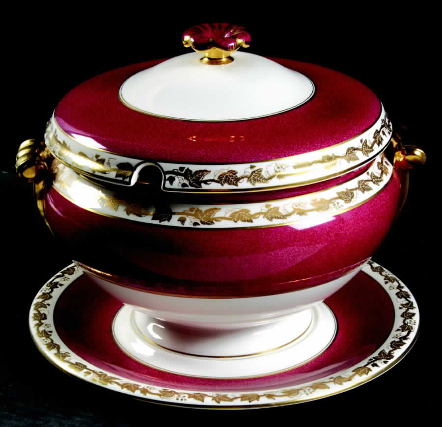Whitehall (Powder Ruby Band) Tureen & Lid w/Underplate by Wedgwood-1