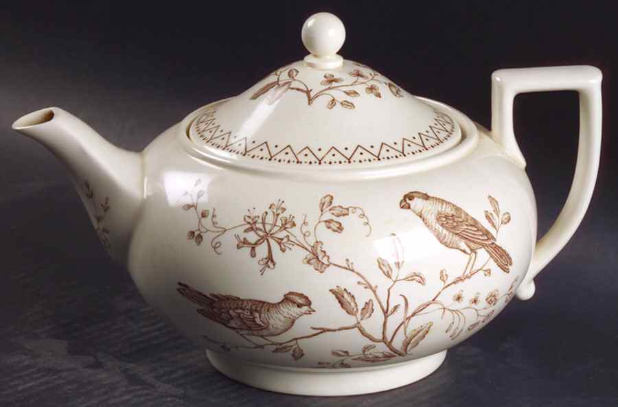 Williamsburg Aviary Teapot & Lid by Wedgwood-1