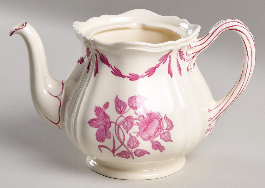 Williamsburg Husk Teapot No Lid by Wedgwood-1