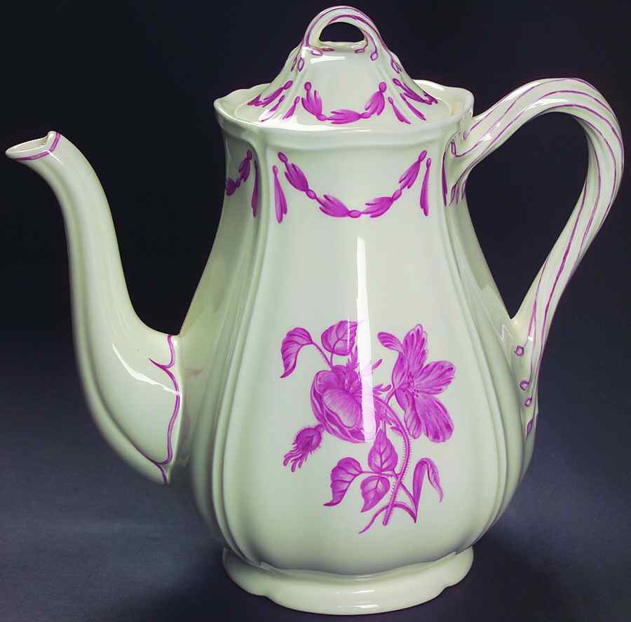 Williamsburg Husk Coffee Pot & Lid by Wedgwood-1