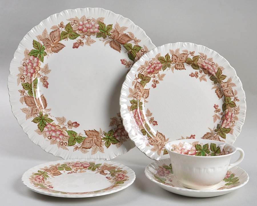 Wildbriar Brown Pink 5 Piece Place Setting by Wedgwood-1