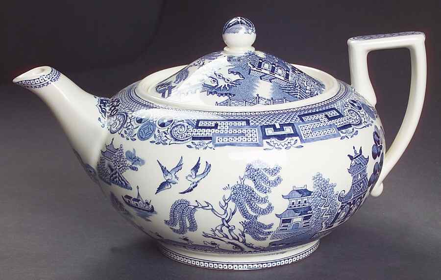 Willow Blue (Newer, Smooth) Small Teapot & Lid by Wedgwood-1