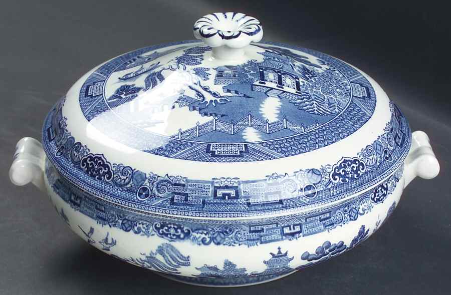 Willow Blue (Newer, Smooth) Round Covered Vegetable by Wedgwood-1