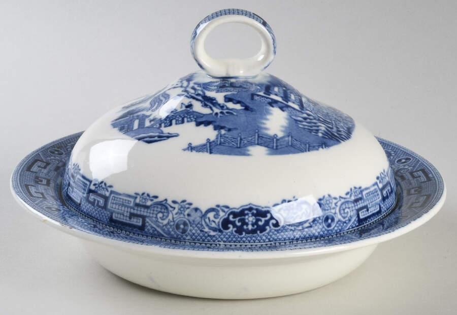 Willow Blue (Older, Smooth) Round Covered Butter by Wedgwood-1