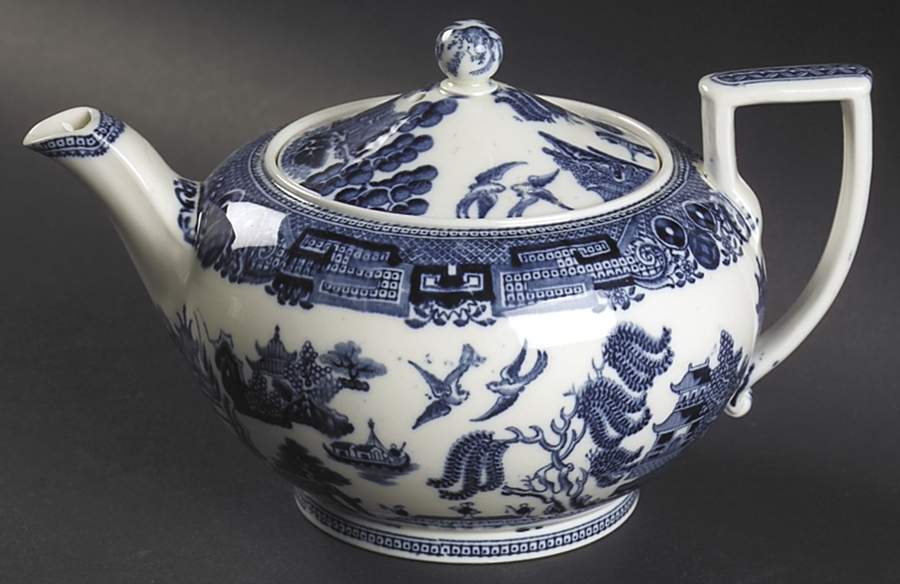 Willow Blue (Older, Smooth) Teapot & Lid by Wedgwood-1