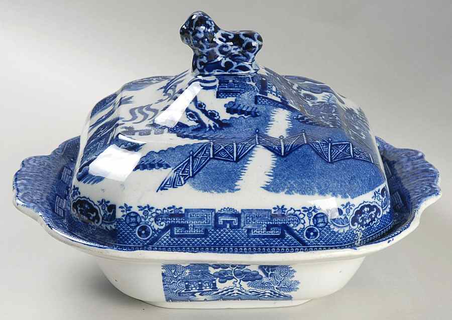 Willow Blue (Older, Smooth) Square Covered Vegetable by Wedgwood-1