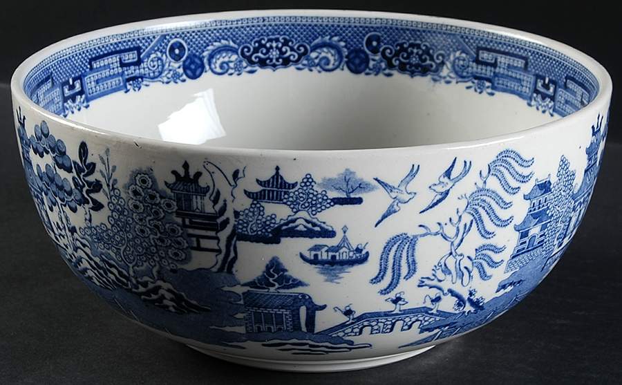 Willow Blue (Older, Smooth) 8" Salad Serving Bowl by Wedgwood-1