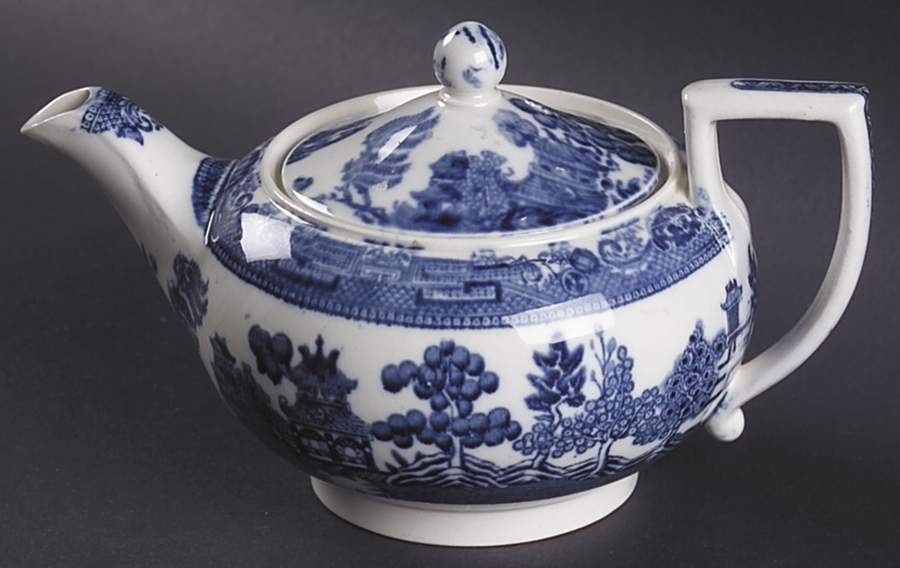 Willow Blue (Older, Smooth) Individual Teapot & Lid by Wedgwood-1