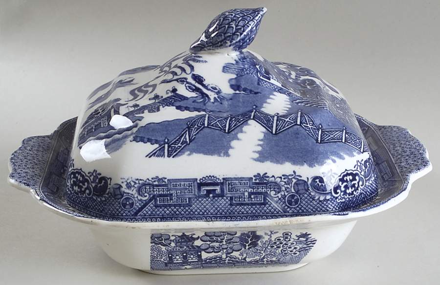 Willow Blue (Older, Smooth) Square Covered Vegetable by Wedgwood-1