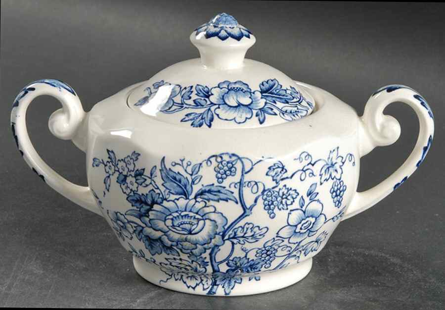 Windermere Blue and White Sugar Bowl & Lid by Wedgwood-1