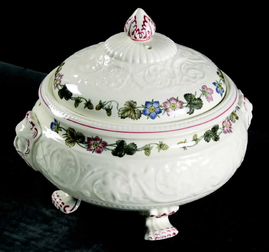Winchester Round Covered Vegetable by Wedgwood-1