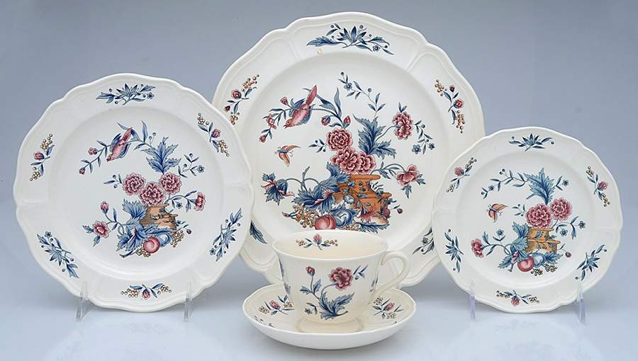 Williamsburg Potpourri 40 Piece Estate Set by Wedgwood-1
