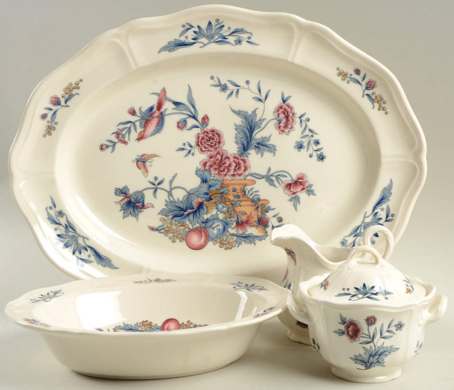 Williamsburg Potpourri 5 Piece Hostess Set by Wedgwood-1