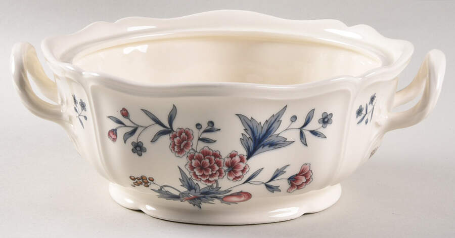 Williamsburg Potpourri Round Vegetable No Lid by Wedgwood-1