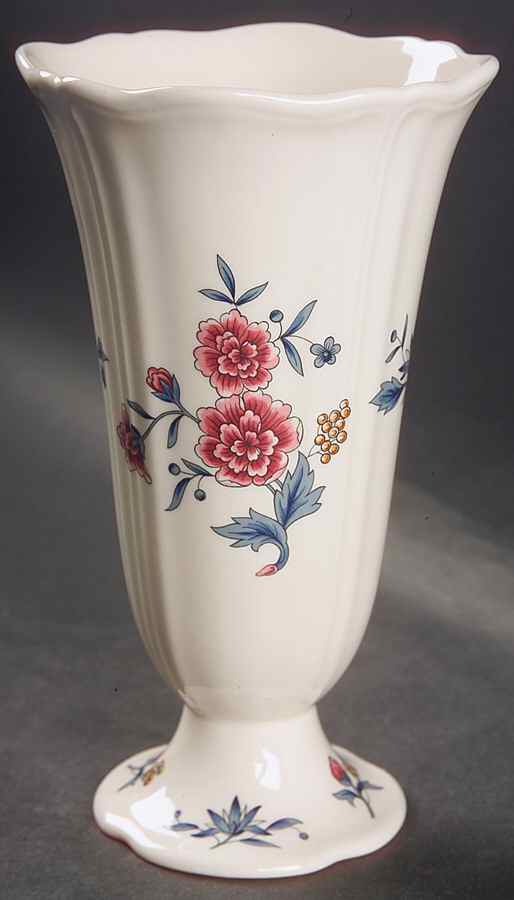 Williamsburg Potpourri 8" Vase by Wedgwood-1