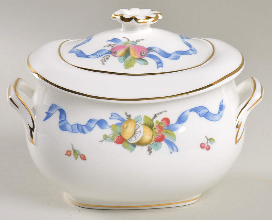 Williamsburg Ribbon Sugar Bowl & Lid by Wedgwood-1