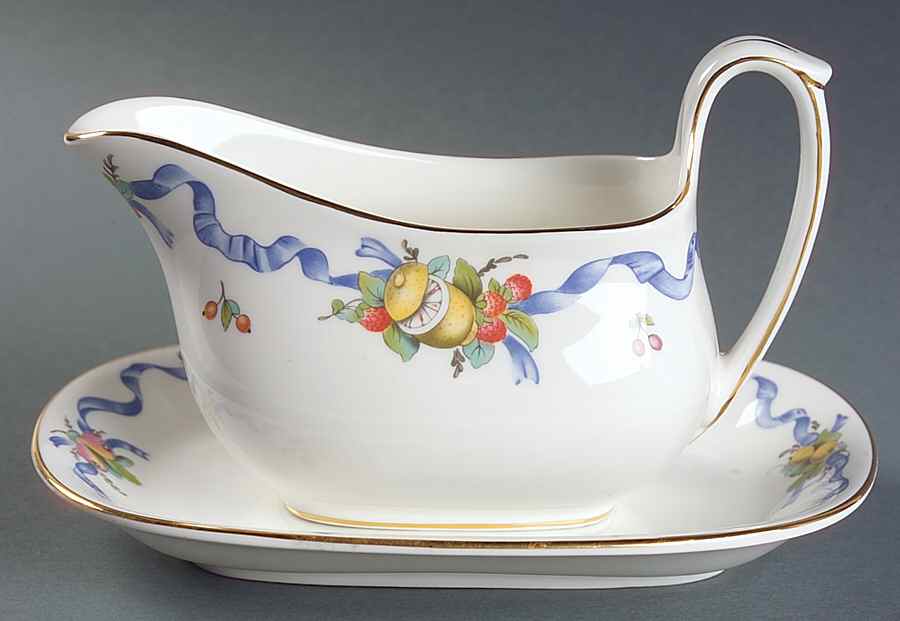 Williamsburg Ribbon Gravy Boat & Underplate/Relish by Wedgwood-1