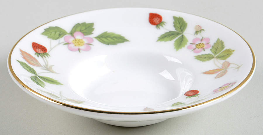 Wild Strawberry (Bone & Oven To Table) 3-Piece Pot de Creme, Underplate Only by Wedgwood-1