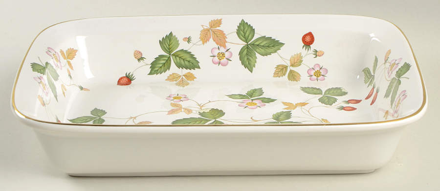 Wild Strawberry (Bone & Oven To Table) 10" Rectangular Baker by Wedgwood-1