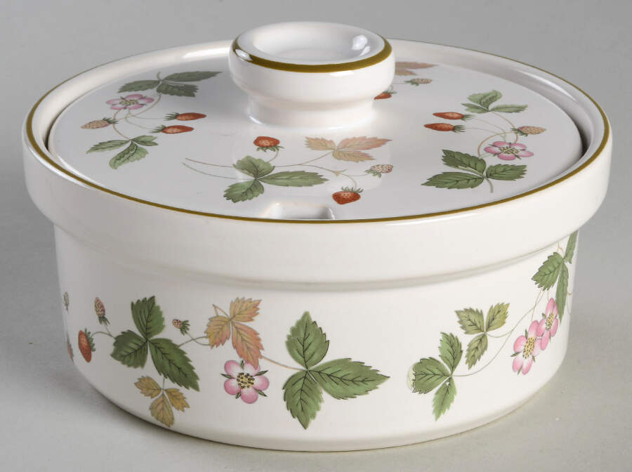 Wild Strawberry (Bone & Oven To Table) Individual Casserole & Lid by Wedgwood-1
