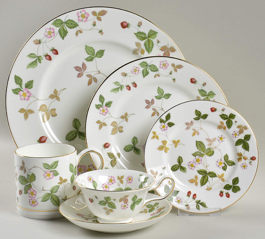 Wild Strawberry (Bone & Oven To Table) 54  Piece Estate Set by Wedgwood-1
